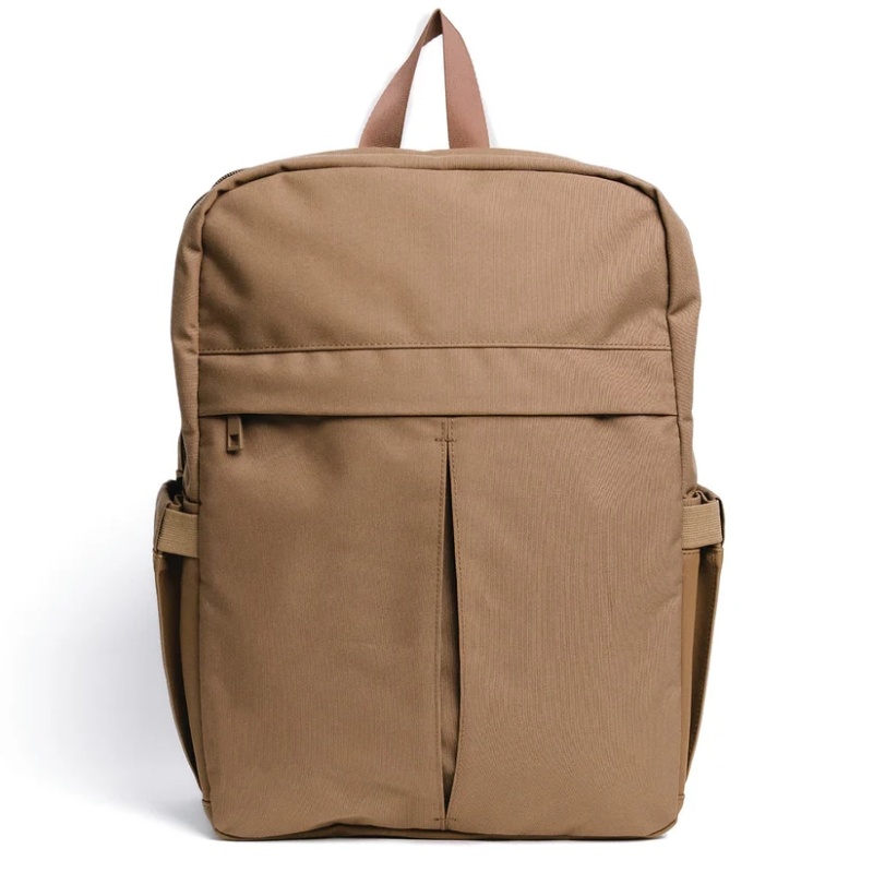 Multiple organization pockets easy access storage options