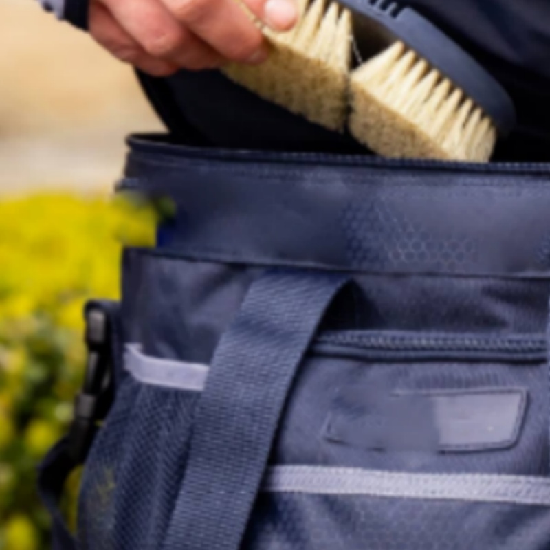 Durable mesh shoulder bag for horses