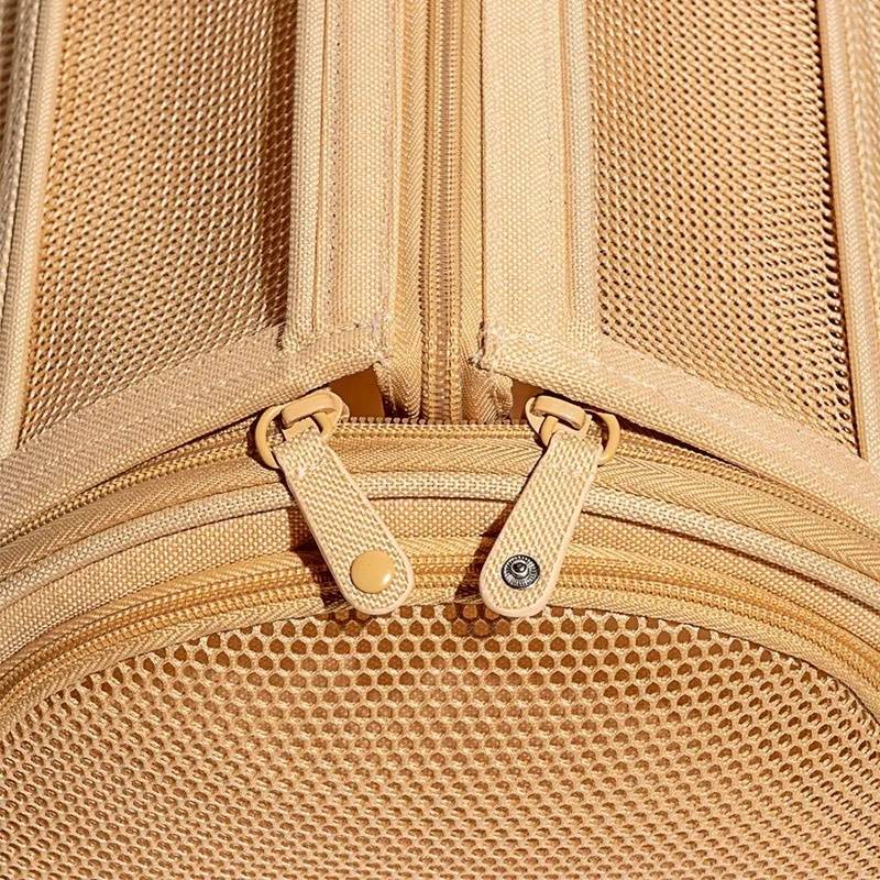 Ventilated pet transport bag