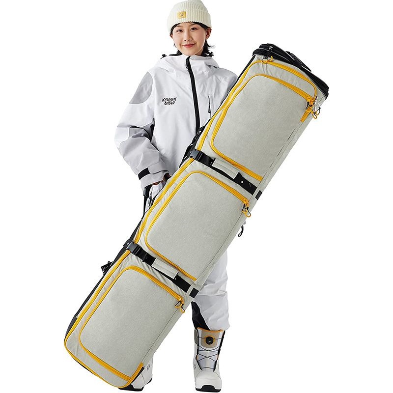 Heavy-duty rolling snowboard luggage