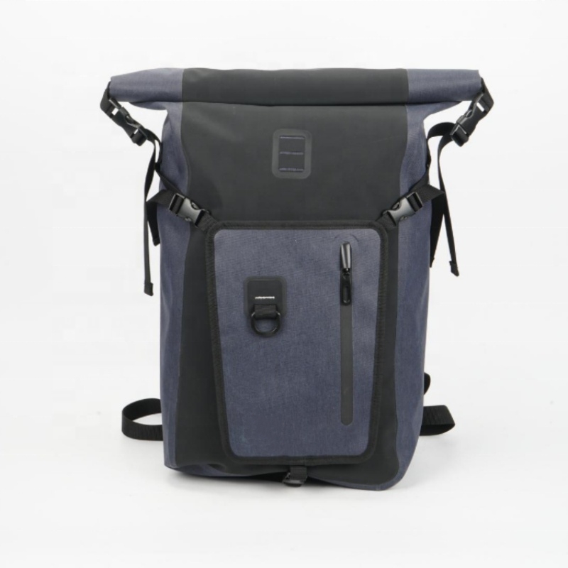Detachable compartments in travel bag