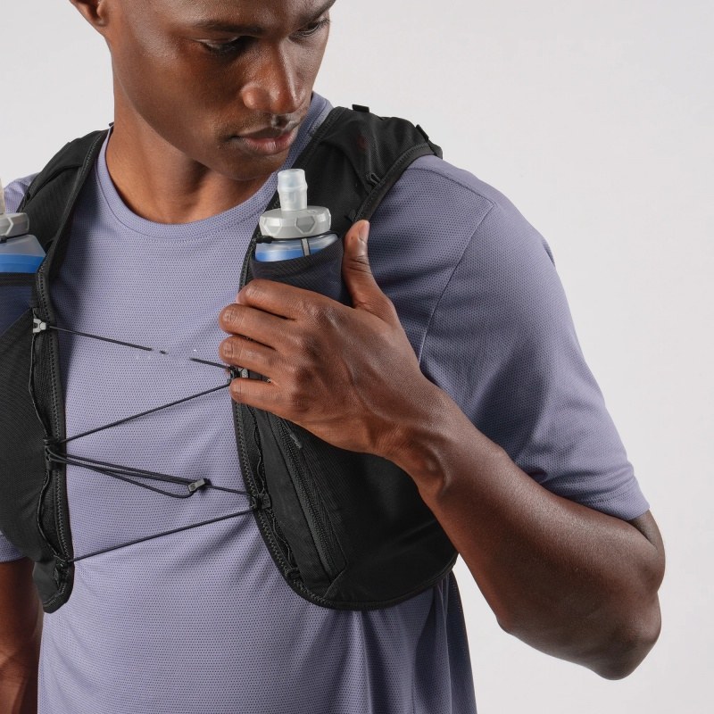 Marathon hydration vest with carrying pouches