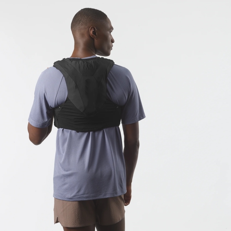 Ultra running hydration pack with flask compartments